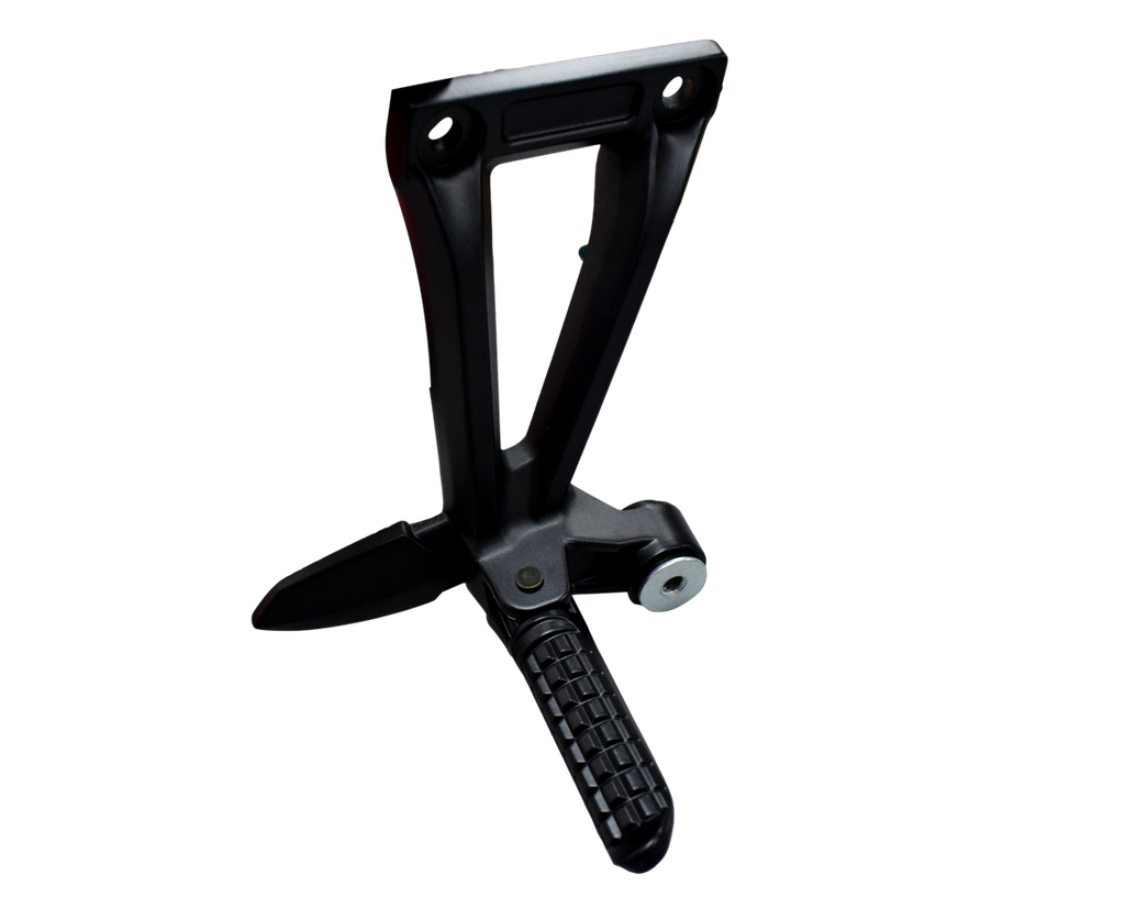 Soporte Reposapie Trasero Derecho CR5 Akt Original (Completo)
