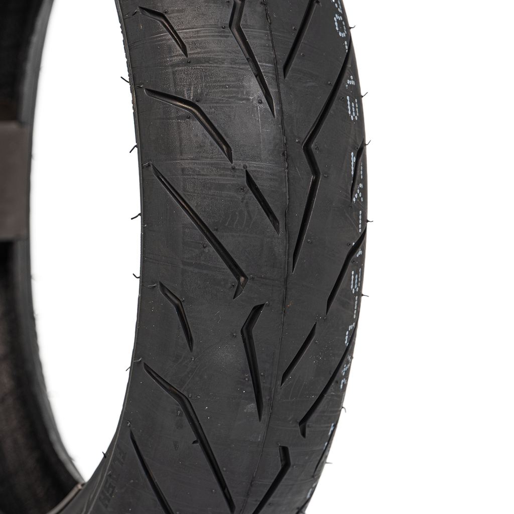 Llanta Queen Tire 110/70-13 P6040 Delantera